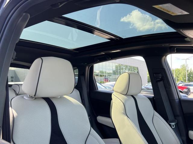 Photo of 2023 Apex Blue Pearl Acura RDX