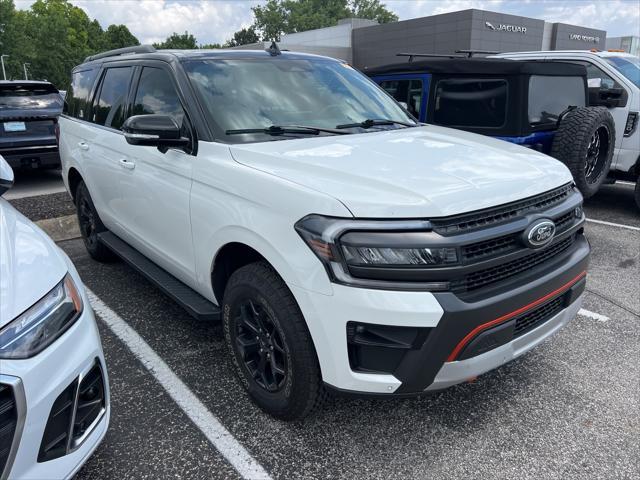 Photo of 2022 Star White Metallic Tri-Coat Ford Expedition