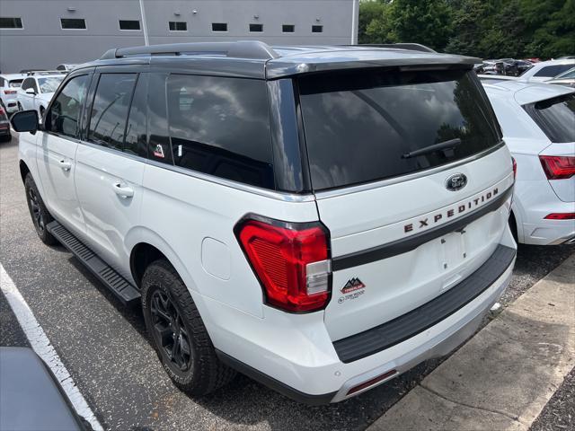 Photo of 2022 Star White Metallic Tri-Coat Ford Expedition