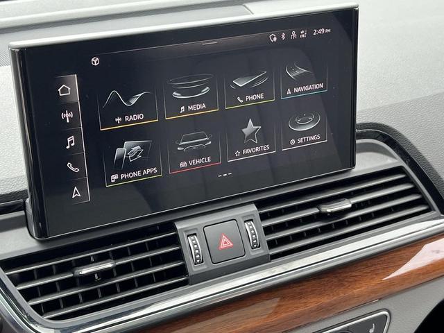 Photo of 2022 Mythos Black Metallic Audi Q5