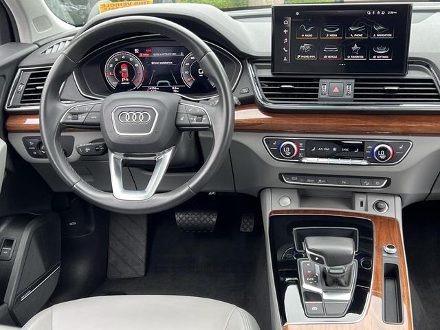 Photo of 2022 Mythos Black Metallic Audi Q5