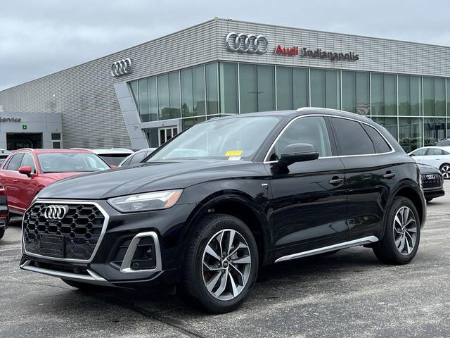 Photo of 2022 Mythos Black Metallic Audi Q5