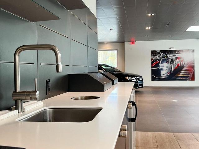 Photo of 2018 White Volvo S60 Inscription