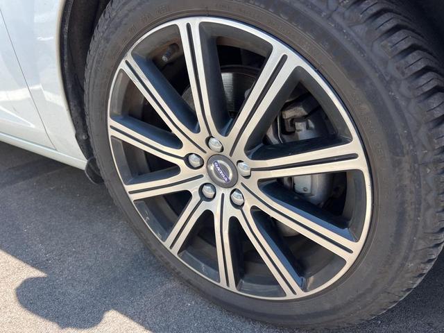 Photo of 2018 White Volvo S60 Inscription