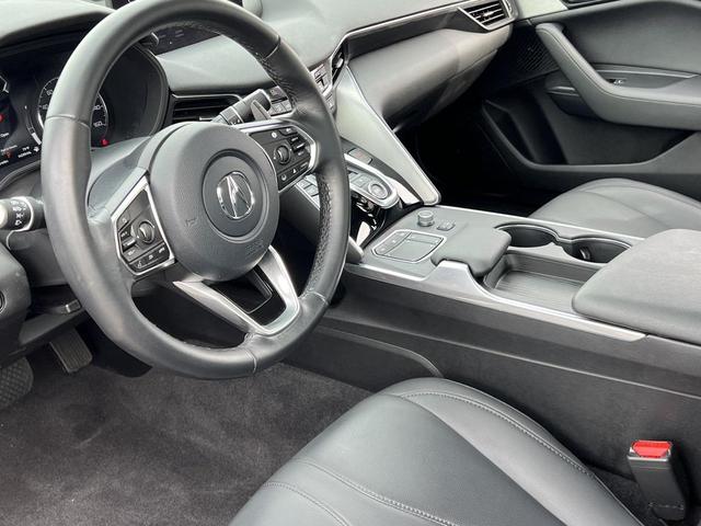 Photo of 2023 Majestic Black Pearl Acura TLX