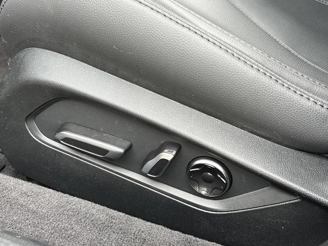 Photo of 2023 Majestic Black Pearl Acura TLX