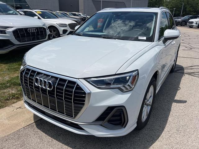 Photo of 2025 Glacier White Metallic Audi Q3