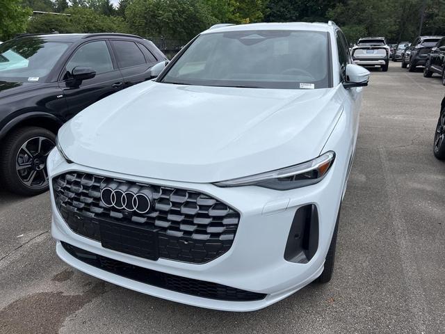 Photo of 2025 Glacier White Metallic Audi Q5