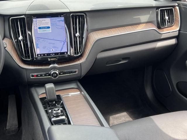 Photo of 2023 Onyx Black Metallic Volvo XC60