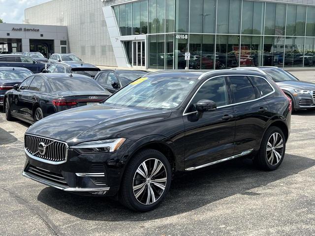 Photo of 2023 Onyx Black Metallic Volvo XC60
