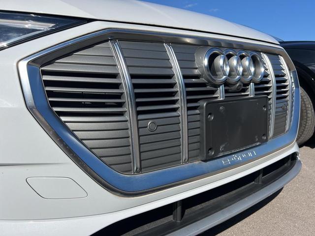 Photo of 2020 Glacier White Metallic Audi e-tron Sportback