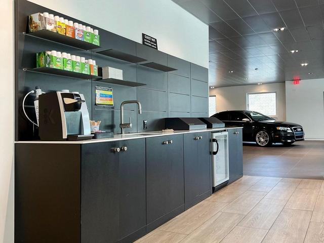 Photo of 2021 Arctic Grey Metallic BMW X7