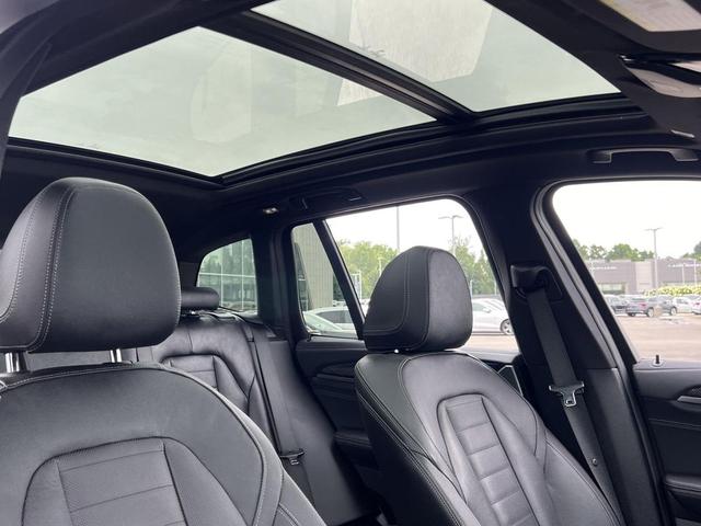 Photo of 2021 Black Sapphire Metallic BMW X3