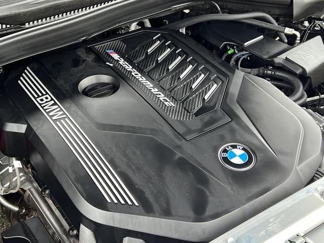 Photo of 2021 Black Sapphire Metallic BMW X3