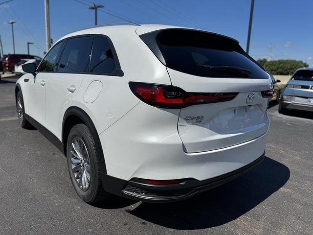 Photo of 2024 Rhodium White Premium Mazda CX-90