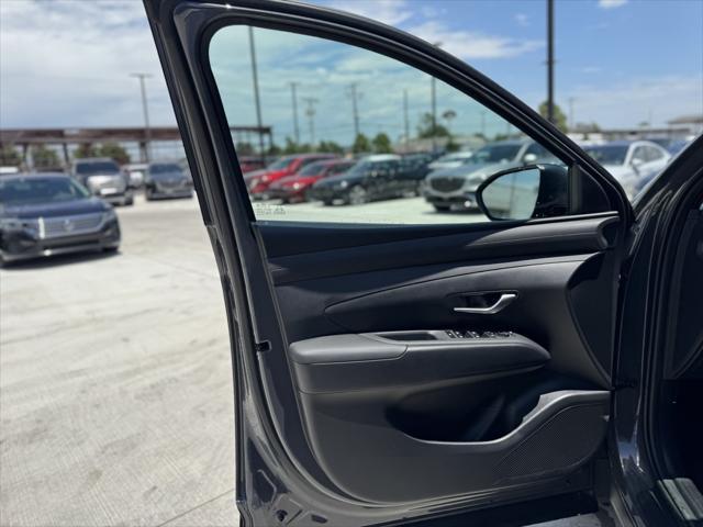 Photo of 2025 Ecotronic Gray Hyundai TUCSON