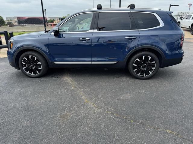 Photo of 2023 Midnight Lake Blue Kia Telluride