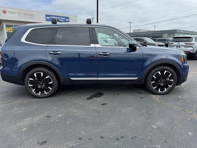 Photo of 2023 Midnight Lake Blue Kia Telluride