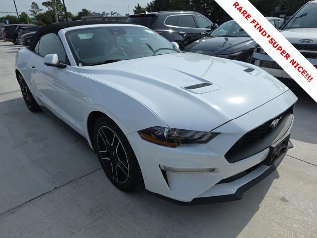 Photo of 2023 OXFORD WHITE Ford Mustang
