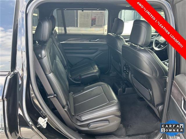 Photo of 2024 Diamond Black Crystal Pearlcoat Jeep Grand Cherokee L