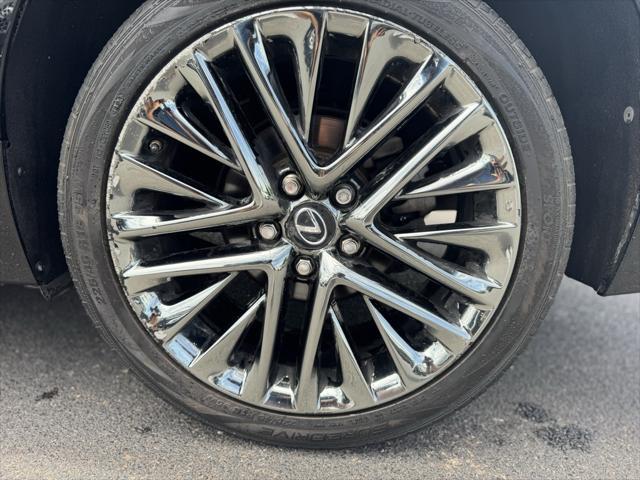 Photo of 2015 Obsidian Lexus ES 350