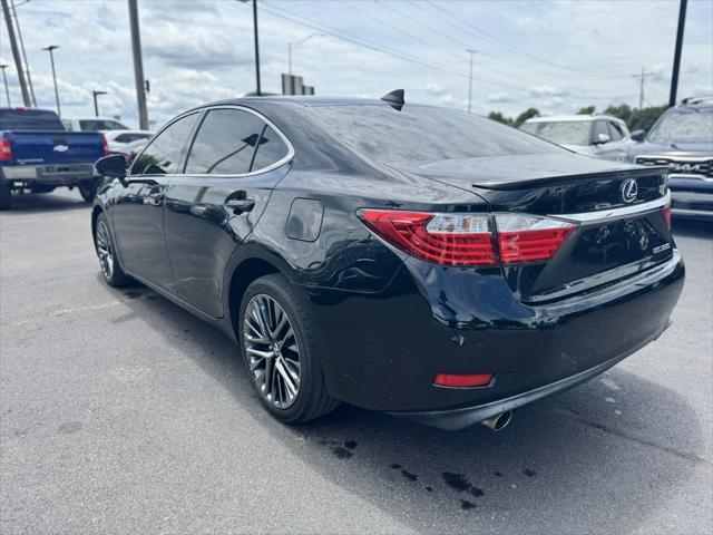 Photo of 2015 Obsidian Lexus ES 350
