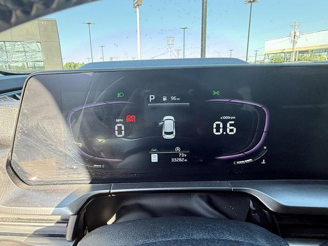 Photo of 2024 Glacial White Pearl Kia Telluride