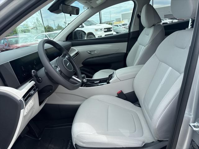 Photo of 2025 Shimmering Silver Hyundai TUCSON