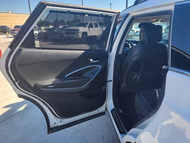 Photo of 2017 Monaco White Hyundai SANTA FE