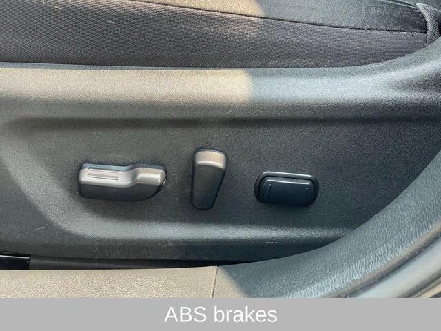 Photo of 2019 Storm Blue Metallic Nissan Altima