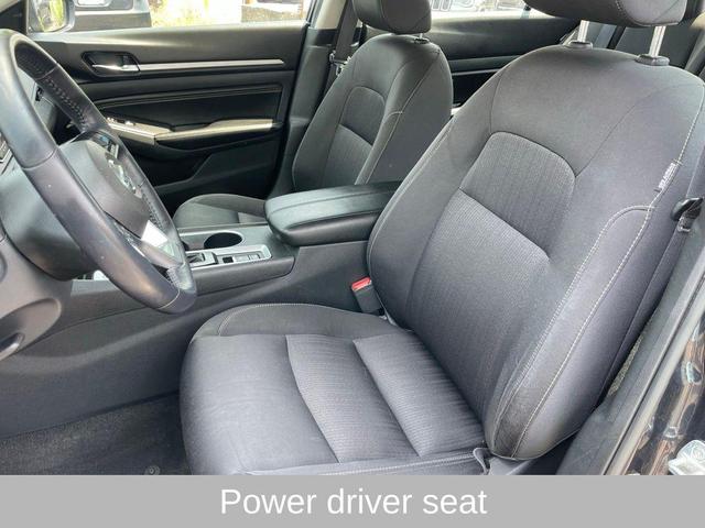 Photo of 2019 Storm Blue Metallic Nissan Altima