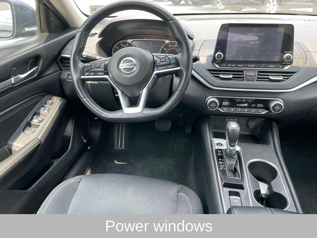 Photo of 2019 Storm Blue Metallic Nissan Altima