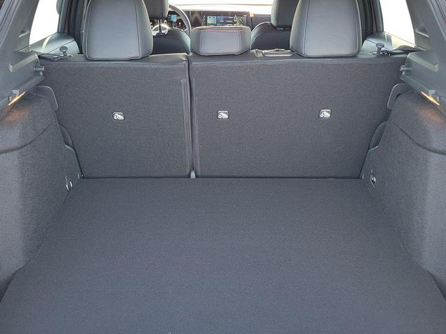 Photo of 2025 Bronze Nissan Kicks