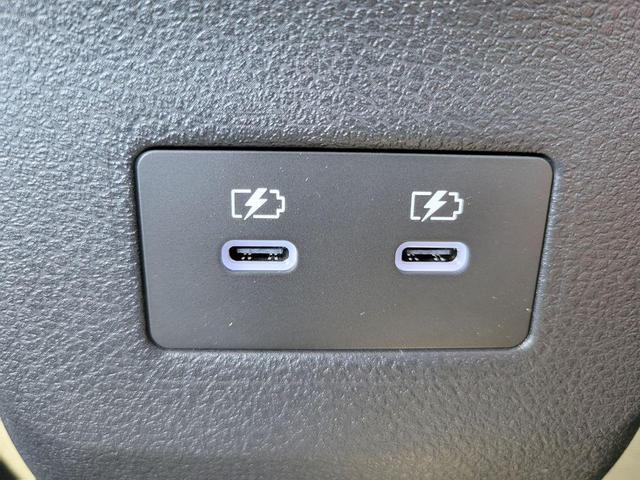 Photo of 2025 Bronze Nissan Kicks