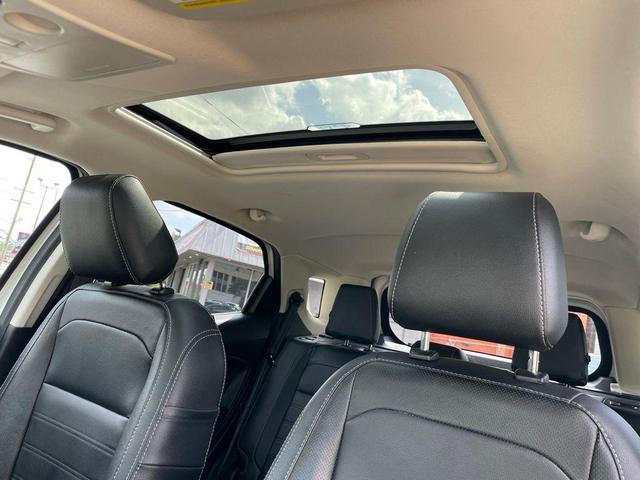 Photo of 2018 Diamond White Ford EcoSport