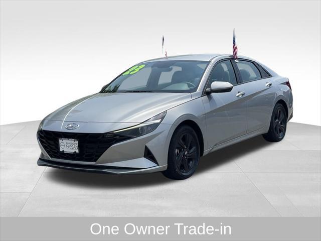 Photo of 2023 Shimmering Silver Hyundai ELANTRA