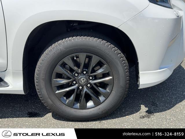 Photo of 2023 Eminent White Pearl Lexus GX 460