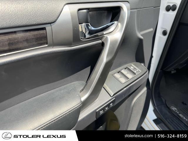 Photo of 2023 Eminent White Pearl Lexus GX 460