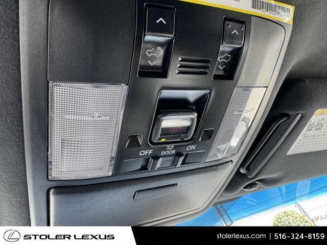 Photo of 2023 Eminent White Pearl Lexus GX 460