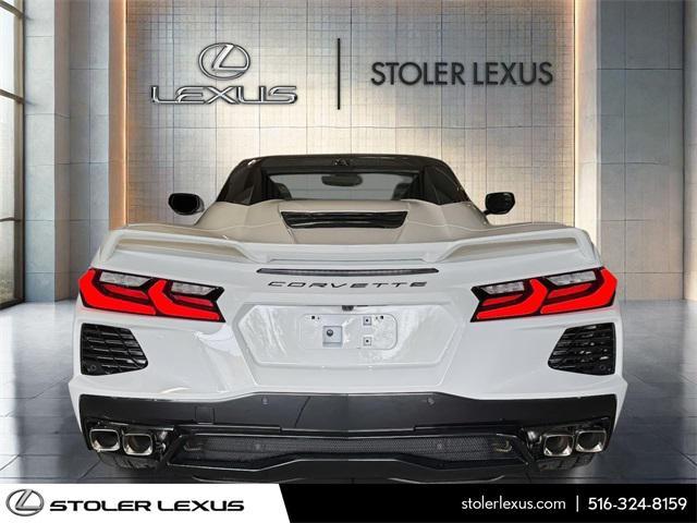Photo of 2021 Arctic White Chevrolet Corvette