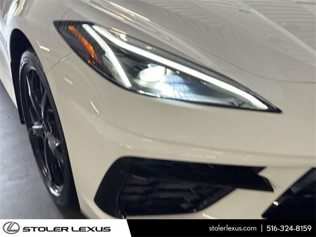 Photo of 2021 Arctic White Chevrolet Corvette