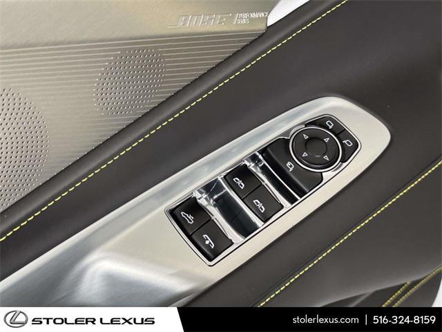 Photo of 2021 Arctic White Chevrolet Corvette