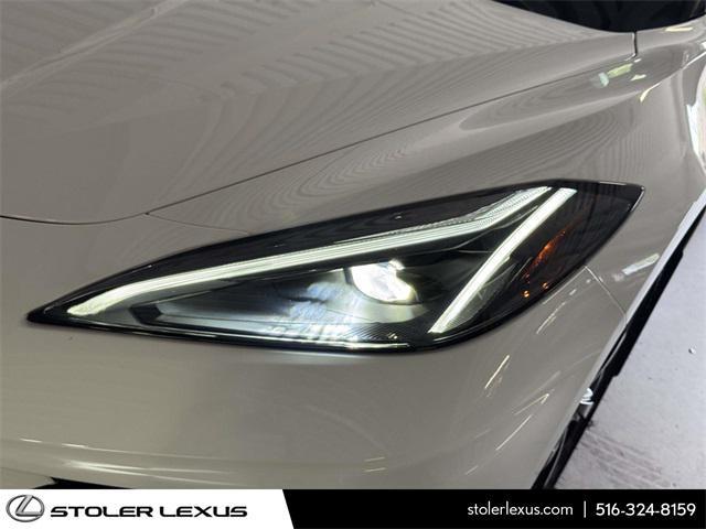 Photo of 2021 Arctic White Chevrolet Corvette