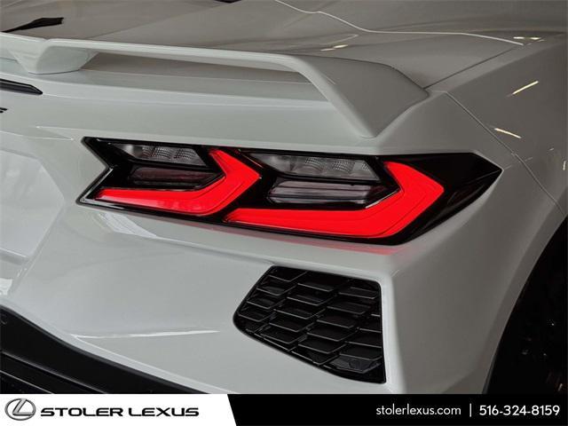 Photo of 2021 Arctic White Chevrolet Corvette