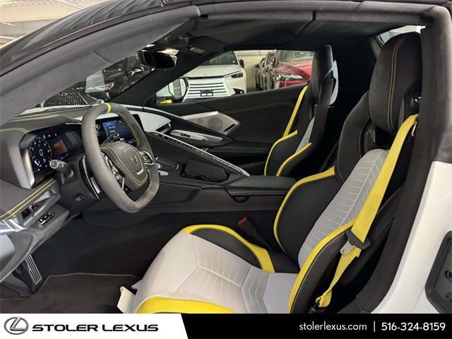 Photo of 2021 Arctic White Chevrolet Corvette