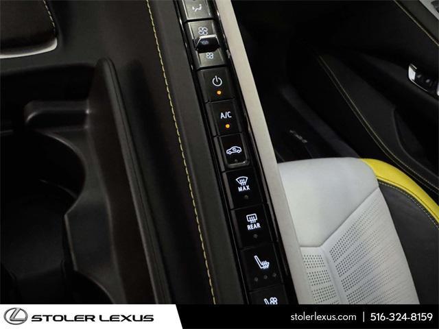 Photo of 2021 Arctic White Chevrolet Corvette