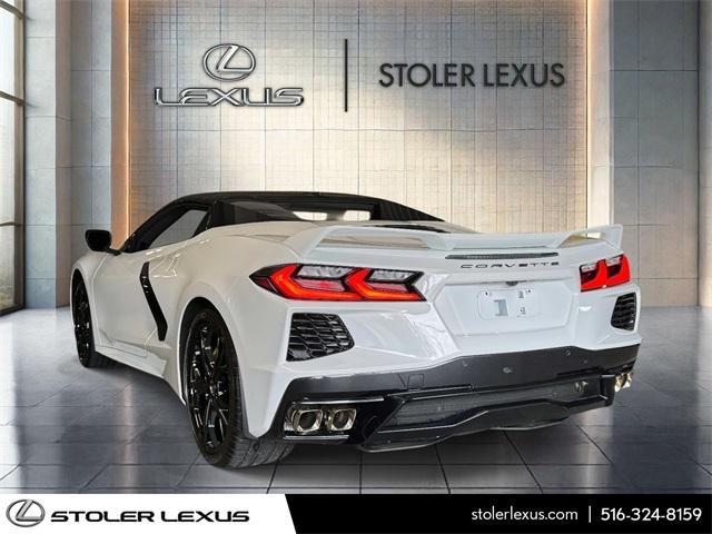 Photo of 2021 Arctic White Chevrolet Corvette