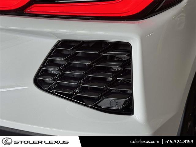 Photo of 2021 Arctic White Chevrolet Corvette