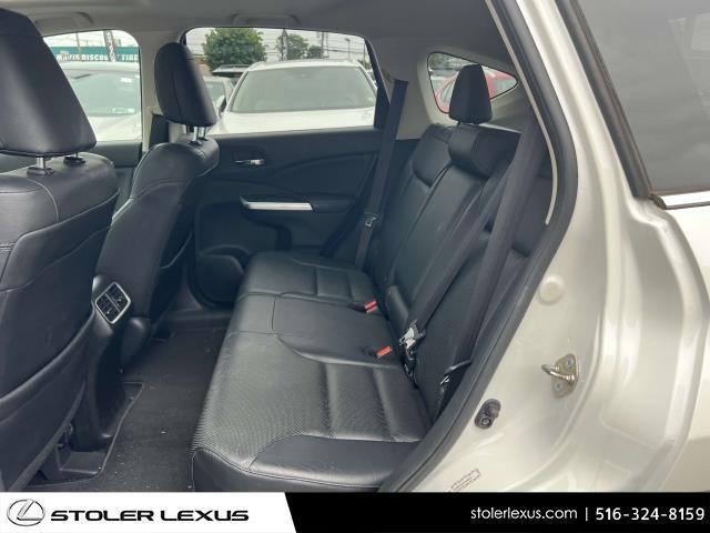 Photo of 2015 White Honda CR-V