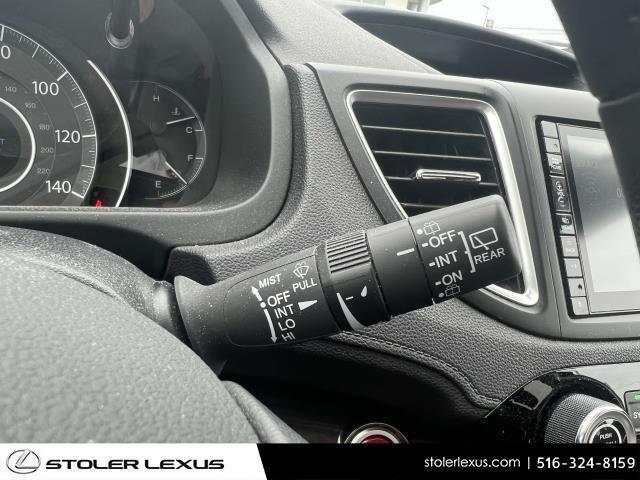Photo of 2015 White Honda CR-V
